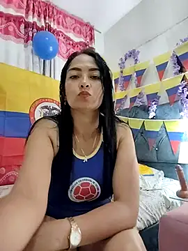 Snapshot of LuluDream chatting on 06/13/26, 12:52 LuluDream online show from 06/13/26, 12:52