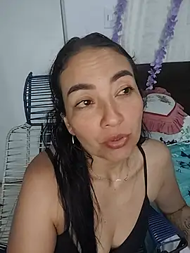 Snapshot of LuluDream chatting on 07/22/26, 01:08 LuluDream online show from 07/22/26, 01:08