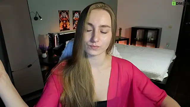 Your Emily25 online show from 04/21/26, 07:47