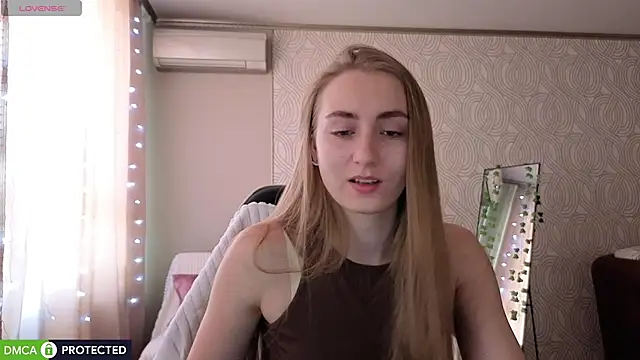 Your Emily25 online show from 07/10/26, 01:10