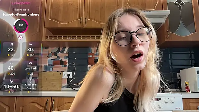 eileencrowday online show from 04/14/26, 03:12