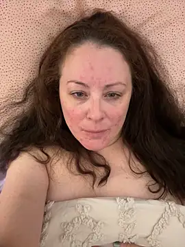 NeedyKitty47 online show from 05/26/26, 11:06