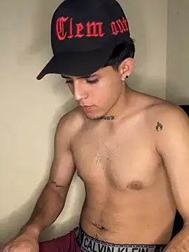 King of Slaves222 online show from 04/24/26, 01:52