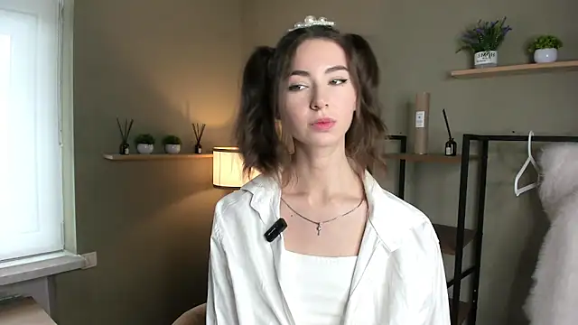 Peaches Peaches online show from 04/23/26, 09:30