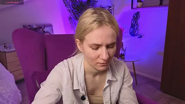 PennyLavertu online show from 04/15/26, 07:48