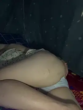 daisy-yeu online show from 04/21/26, 02:37