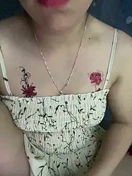 daisy-yeu online show from 04/21/26, 03:28