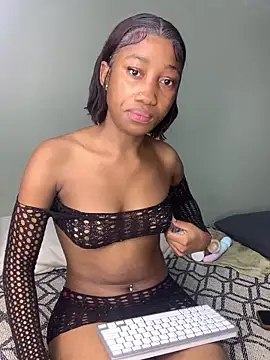 Petite BUNNYWORXXX online show from 04/21/26, 12:56