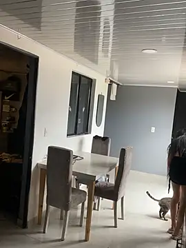 valen lewiiz online show from 04/19/26, 06:43