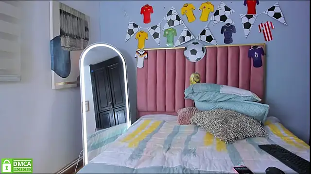 butterflydoll  online show from 07/15/26, 06:24