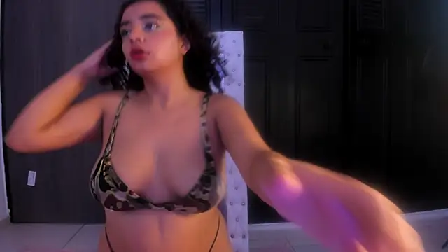 Dahlia rossee online show from 07/04/26, 08:37