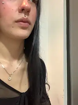 NickieCute- online show from 04/16/26, 08:09