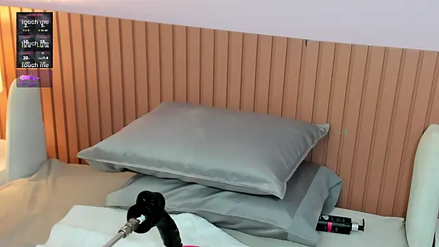 Cinthiarosew online show from 04/19/26, 08:00