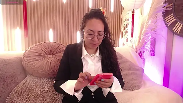 Velvet Curly online show from 05/13/26, 12:35
