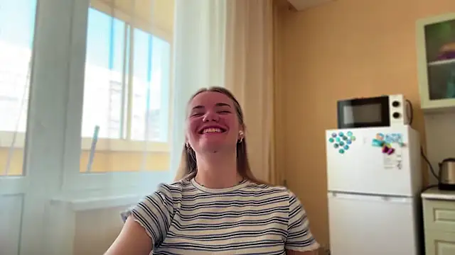 doana bebriti online show from 04/15/26, 12:01