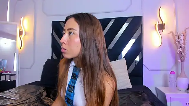 Molly Sweet   online show from 07/17/26, 04:12