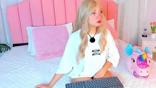 sweett fire online show from 04/18/26, 05:39