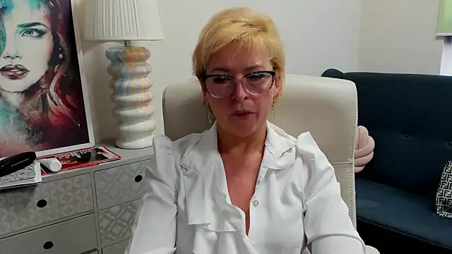 luna xfantasy online show from 04/23/26, 12:40