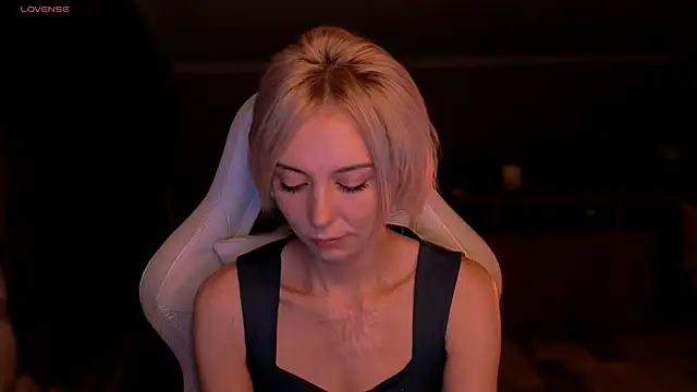 blonde ice ann online show from 04/25/26, 09:01