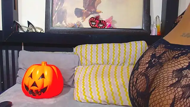 YoungBarbiexx online show from 06/12/26, 07:57