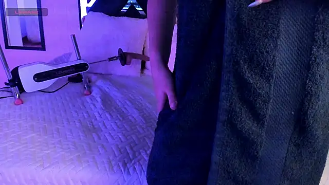 Naomi baby1 online show from 04/18/26, 07:07