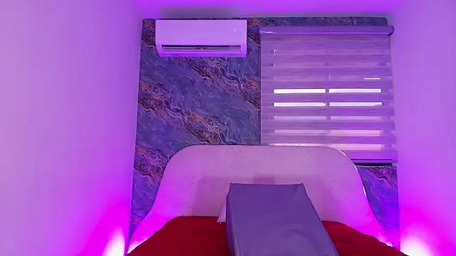 khloe briss online show from 04/22/26, 07:15