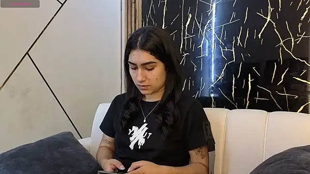 Julianas pm online show from 04/16/26, 04:41