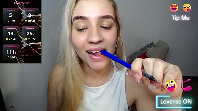 Snapshot of Ambar_lynn01 chatting on 08/04/26, 08:11 Ambar lynn01 online show from 08/04/26, 08:11