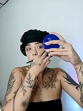 AteneaRockstar04 online show from 04/21/26, 09:39