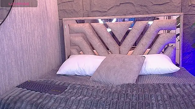 Milenka-5 online show from 04/18/26, 07:58