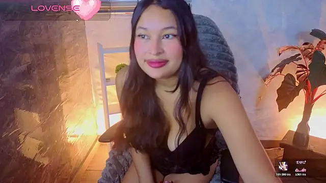 Snapshot of Milenka-5 chatting on 06/09/26, 05:02 Milenka-5 online show from 06/09/26, 05:02