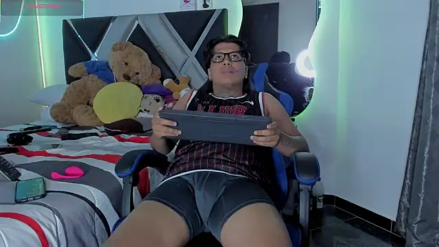 winniepooh 69 online show from 04/20/26, 04:37