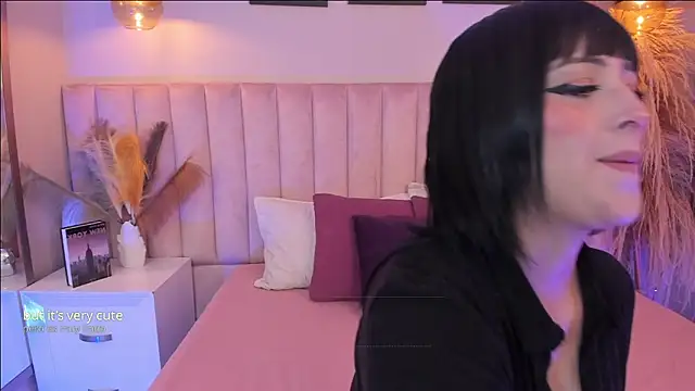 Darcy baker online show from 04/24/26, 03:31