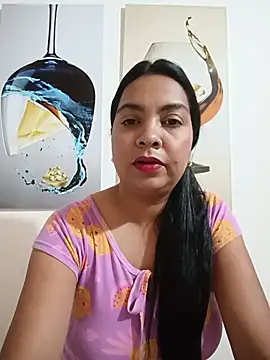 Silvana2927 online show from 06/25/26, 06:29