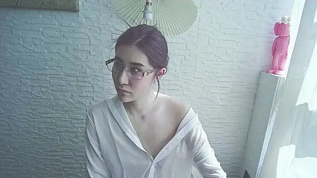 Luna5211 online show from 04/22/26, 06:05