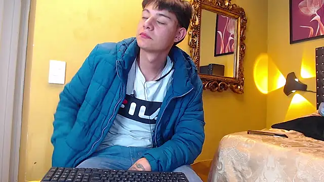 luckk  online show from 04/19/26, 06:13