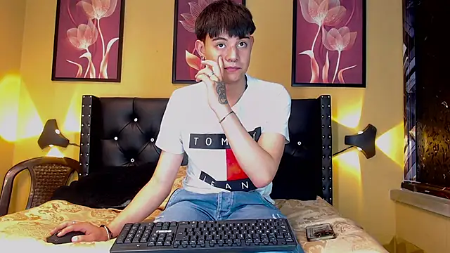 luckk  online show from 04/25/26, 04:48