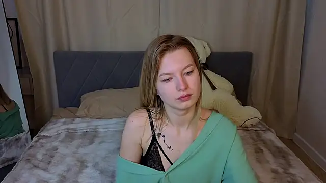 Lisa Hummi online show from 04/16/26, 01:28