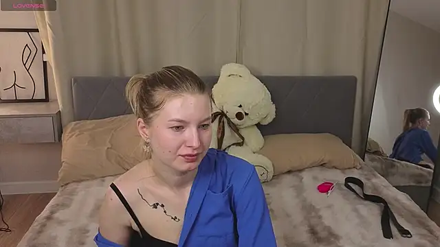 Lisa Hummi online show from 04/24/26, 01:08