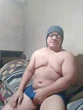 Snapshot of johnconno chatting on 05/05/26, 11:35 johnconno online show from 05/05/26, 11:35