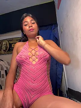 adri girl3 online show from 04/22/26, 09:33