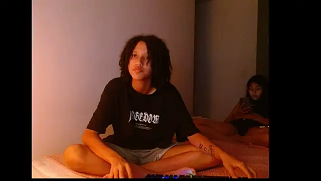 Snapshot of Stefy_sophie03 chatting on 06/16/26, 04:15 Stefy sophie03 online show from 06/16/26, 04:15