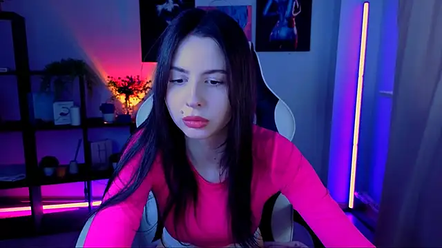 FloriShinee online show from 04/24/26, 02:36