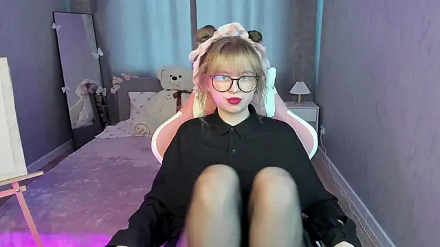 Helen Carson online show from 04/21/26, 01:42