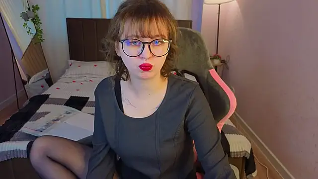 Helen Carson online show from 05/06/26, 01:03