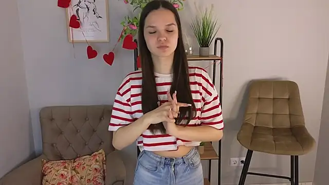 Sophie Jackiz online show from 04/23/26, 12:29