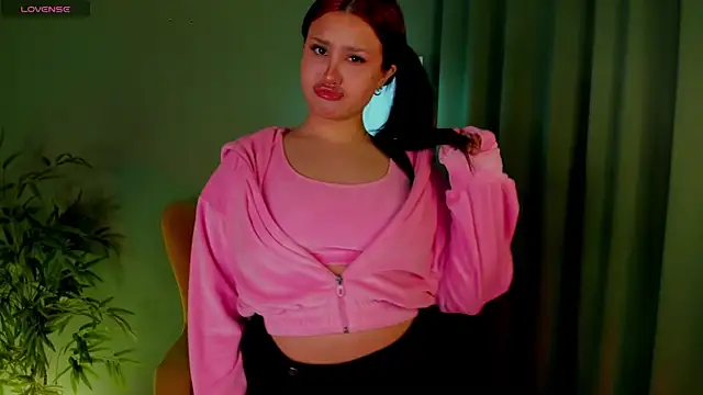 nicolewoss online show from 04/22/26, 04:37