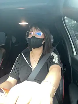 jessica-love18 online show from 04/19/26, 02:44