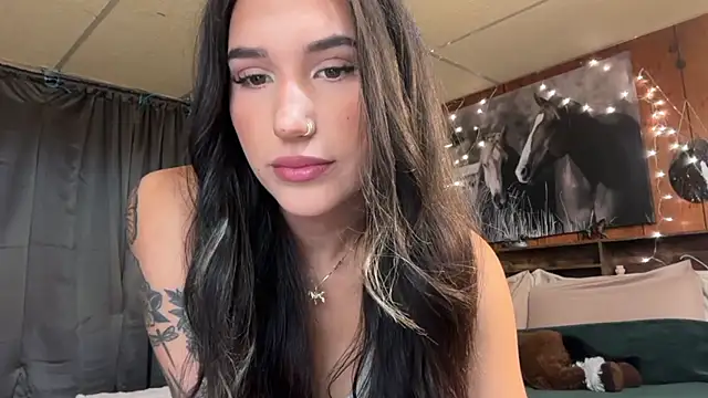 Snapshot of ella2sweet chatting on 06/26/26, 01:04 ella2sweet online show from 06/26/26, 01:04