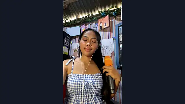 DagnySzeto online show from 04/17/26, 05:10